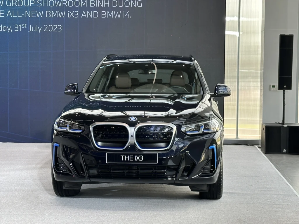 BMW iX3 2023