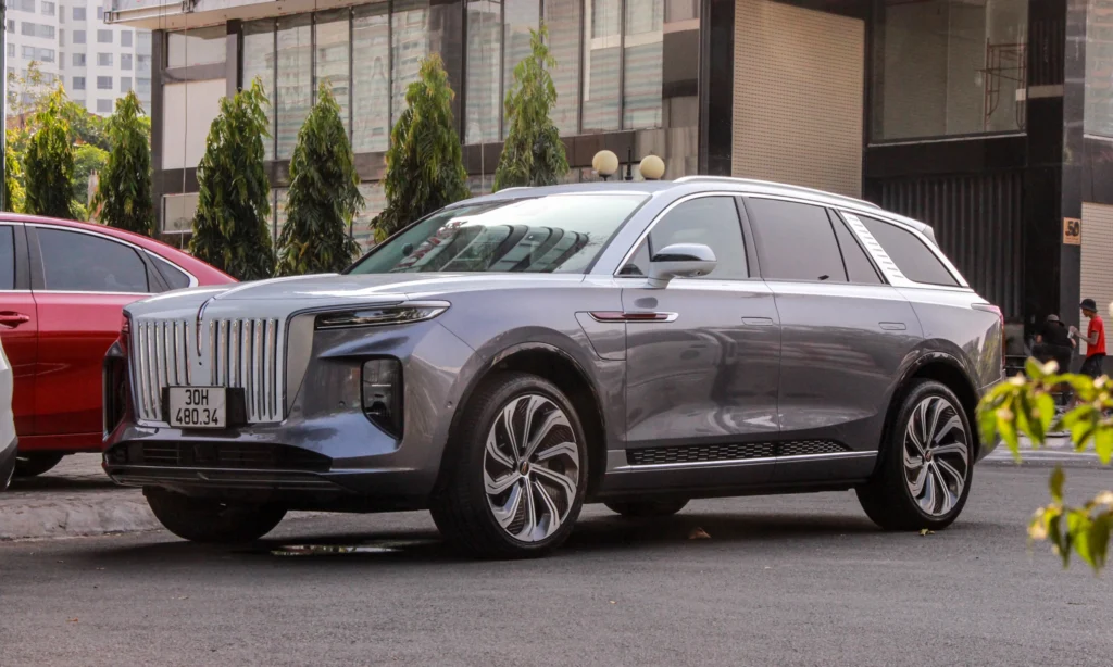 Hongqi E-HS9 2022