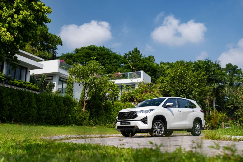 Toyota Innova Cross 2023